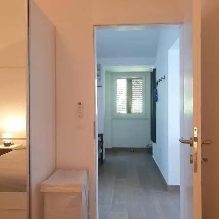 Seafront Apartman *