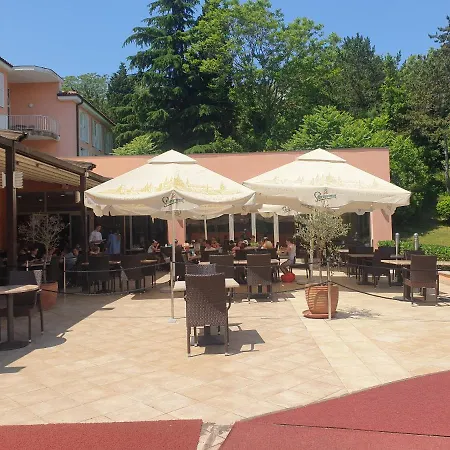 Seafront * סטרוניאן