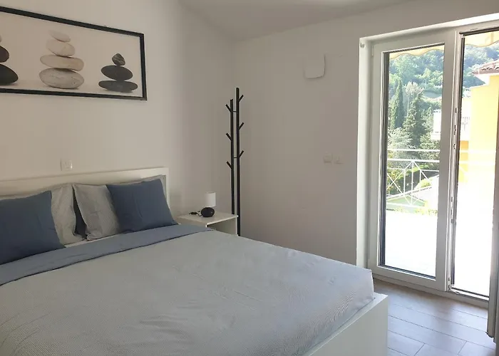 Seafront סטרוניאן