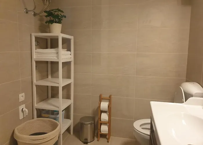 Seafront דירה סטרוניאן