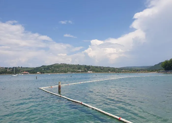 Seafront דירה סטרוניאן